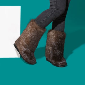Bruine bontlaarzen voor dames, mukluk-laarzen, yeti-laarzen, harige snowboots, bruine nutria-bontlaarzen, lange bontlaarzen, winterlaarzen LITVIN