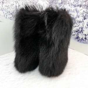 Black goat fur yeti boots for women Furry Eskimo boots Mukluks image 3