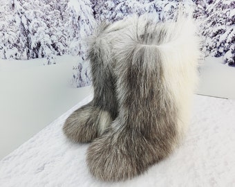 37 EU Gray white goat fur women boots 6 -6.5 US Snow boots Apres ski