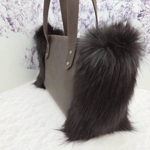 Women leather tote bag Red fox fur bag Furry bag image 13