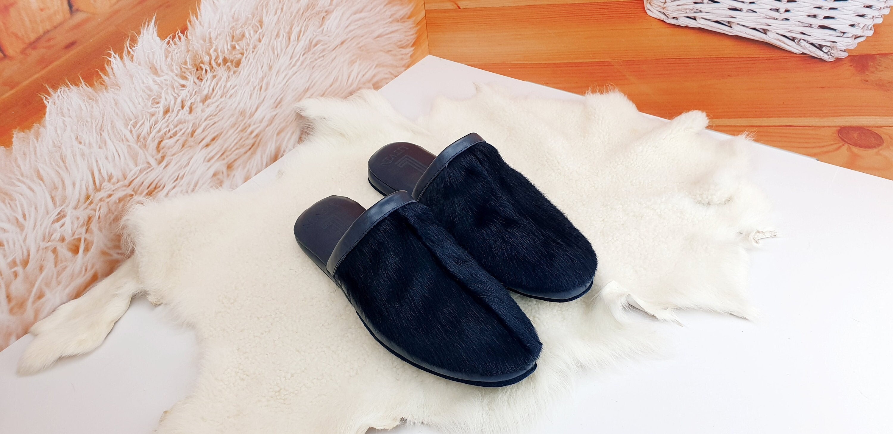 mens house shoes amazon