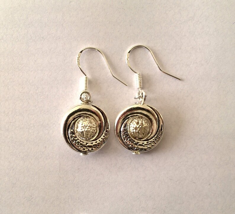 Filigree Bead Framed Bead Bracelet /& Earring Set