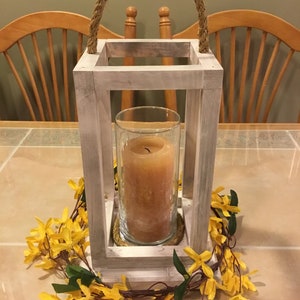 WHITE DISTRESSED VOTIVE HOLDER main image 1
