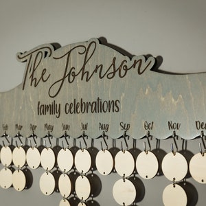 Etiquetas personalizadas para cumpleaños familiares, letrero de calendario de madera personalizado