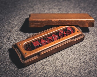 Caja de dados Dnd, bóveda de dados D&d personalizada, soporte de dados grabado, caja de dados Pathfinder, almacenamiento de dados DnD personalizado de madera de mazmorras y dragones