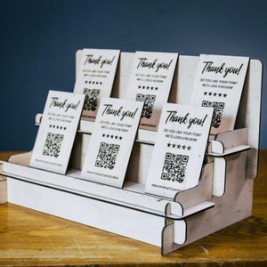 Houten displaystandaard, kaartstandaard, aangepaste displaystandaard voor ambachtelijke shows, marktdisplay met planken, cupcakestandaard