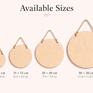 Size comparison chart showing four round wooden hanging signs ranging from ten centimeters to thirty centimeters with measurements in inches.