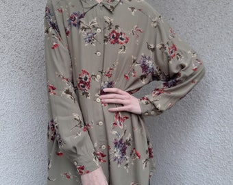 Vintage 100% viscose button up blouse - light khaki green with large red and purple floral pattern