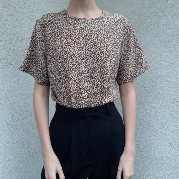 Vintage 100% silk blouse - buttoned back - leopard