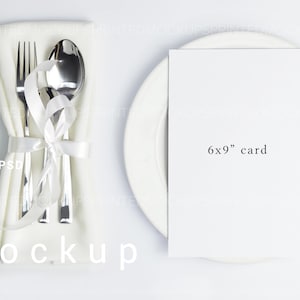 6x9 Mockup, Mockup de papelaria de casamento, Mockup de menu de jantar, Mockup de configuração de mesa, Cartão de reserva de data, Mockup de cartão de convite, Mockup de layout plano