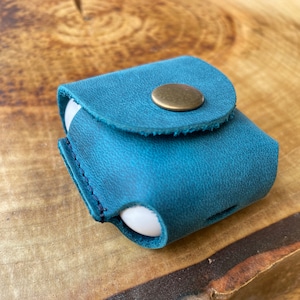 Personalized genuine leather airpods case