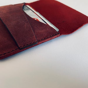 Aangepaste echte lederen flap portemonnee, bordeauxkaarthouder