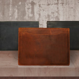 Genuine leather, personalized business organizer ( 14 inch and below)