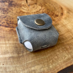 Personalized Genuine leather Airpods case (airpods 1-2)