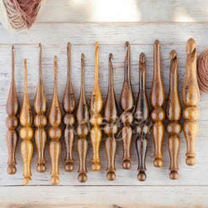 Ergonomic Soft Grip Wooden Crochet Hooks, Set Includes 13 Sizes, 3.50 MM to 16 MM, Crochet Hooks, Gift for Crocheters, Crochet Accessories