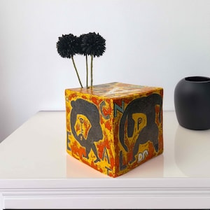 Hand-Painted Ceramic Ikebana Cube Vase: Geometric Sculpture