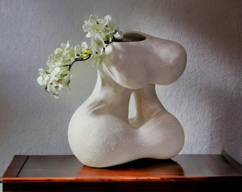 Torso sculpture vase. Ceramic Female form Vase. Abstract sculpture.  Female vase shapes. Beige Body Vase. Pottery ikebana vase.