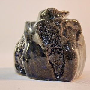 Dried flower vase. Small vase for dry leaves. Kurinuki Japanese technique. Minimalist kurinuki design. Kurinuki Technique. Sculptural vase