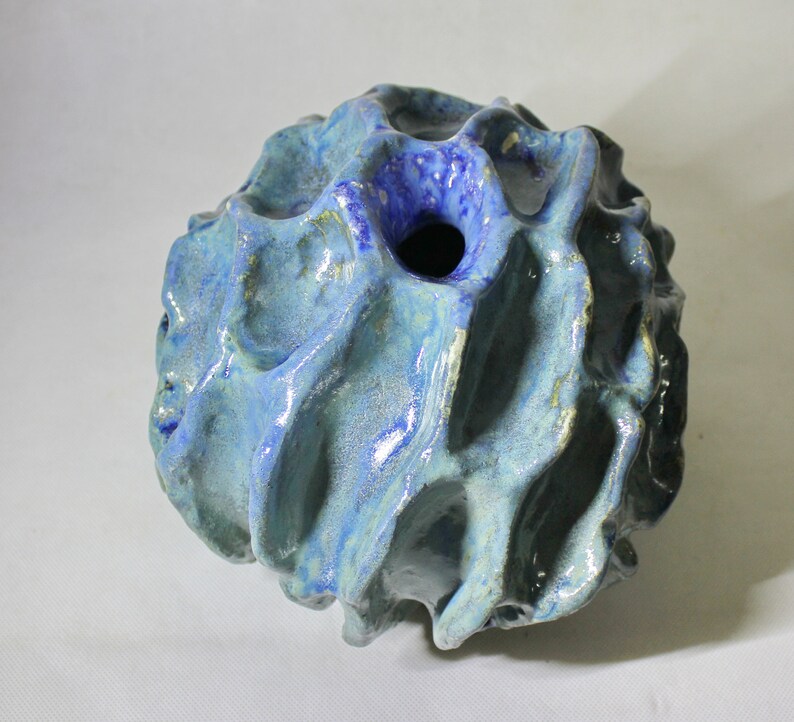 Organic marine Vase. Coral reef. Ceramics of the underwater world. Vase for ikebana. Underwater world. Large studio pottery ikebana vase. imagen 8