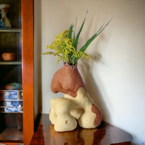 Creative Art Ceramic. Ceramic female form. Minimalist Modern Vase. Sculpted decor. Creative Sculpture Vase. Art Statue Vase. Sculptural Vase