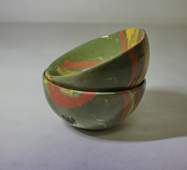 Marble textures. Marble effect bowl. Agateware yunomi. Nerikomi tea cup. Nerikomi pottery. Nerikomi pattern. Marble ceramics. image 2