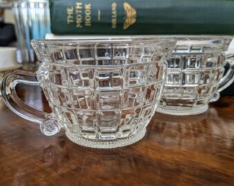 Heavy Pressed Glass Bowl in the Heisey Peerless Style