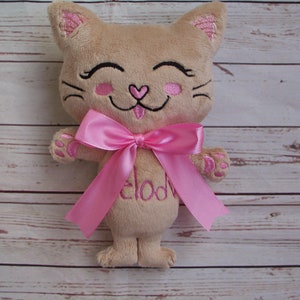 Kitty Stuffie ITH Embroidery , Machine Pattern, ITH Stuffie, Kitten Softie, Cat Pattern, ITH 5x7 , 6x10, 7x12