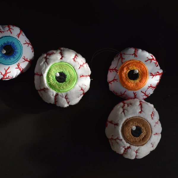 Eyeball Stuffie Halloween ITH Embroidery , Machine Pattern, ITH eye Stuffie, Halloween Softie, creepy Pattern, ITH 4x4