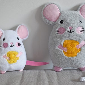 Mouse Stuffie ITH Embroidery , Machine Pattern, ITH Mouse Stuffie, Mouse Softie, Mouse Pattern, ITH 5x7 ,6x10, 7x12,8x12, 8x8