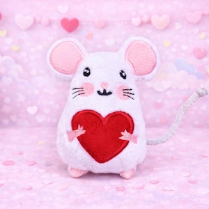 Mouse with heart Stuffie ITH Embroidery , Machine Pattern, ITH Mouse Stuffie, Mouse Softie, Mouse Pattern, ITH 5x7 ,6x10, 7x12,8x12, 8x8