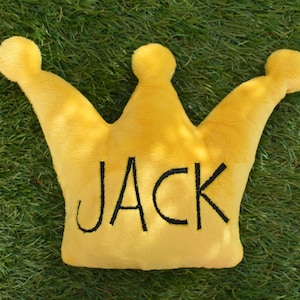 Crown Stuffie ITH Embroidery , Machine Pattern, ITH Crown Stuffie, Instant dowload, ITH 5x7 , 6x10, 7x12, 8x12