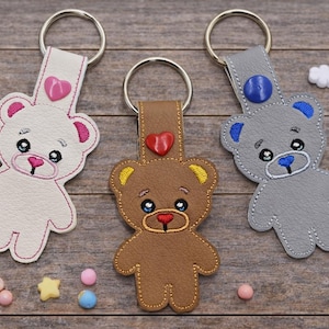 Little teddy bear keychain ITH embroidery pattern ,Machine Pattern, ITH Bear Stuffie, Teddy Softie, Teddy Bear Pattern, ITH 4x4