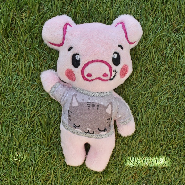 Piggy Pig in t-shirt Stuffie ITH Embroidery , Machine Pattern, ITH piggy Stuffie, Piggy Softie, Pig Pattern, ITH 5x7 , 6x10, 7x12 ,8x12
