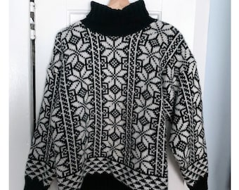 Vintage Snowflake Turtleneck Sweater: Chunky Knit Ski Pullover