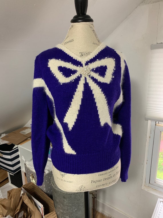 Vintage Purple V Neck Sweater with Embellished Bow
