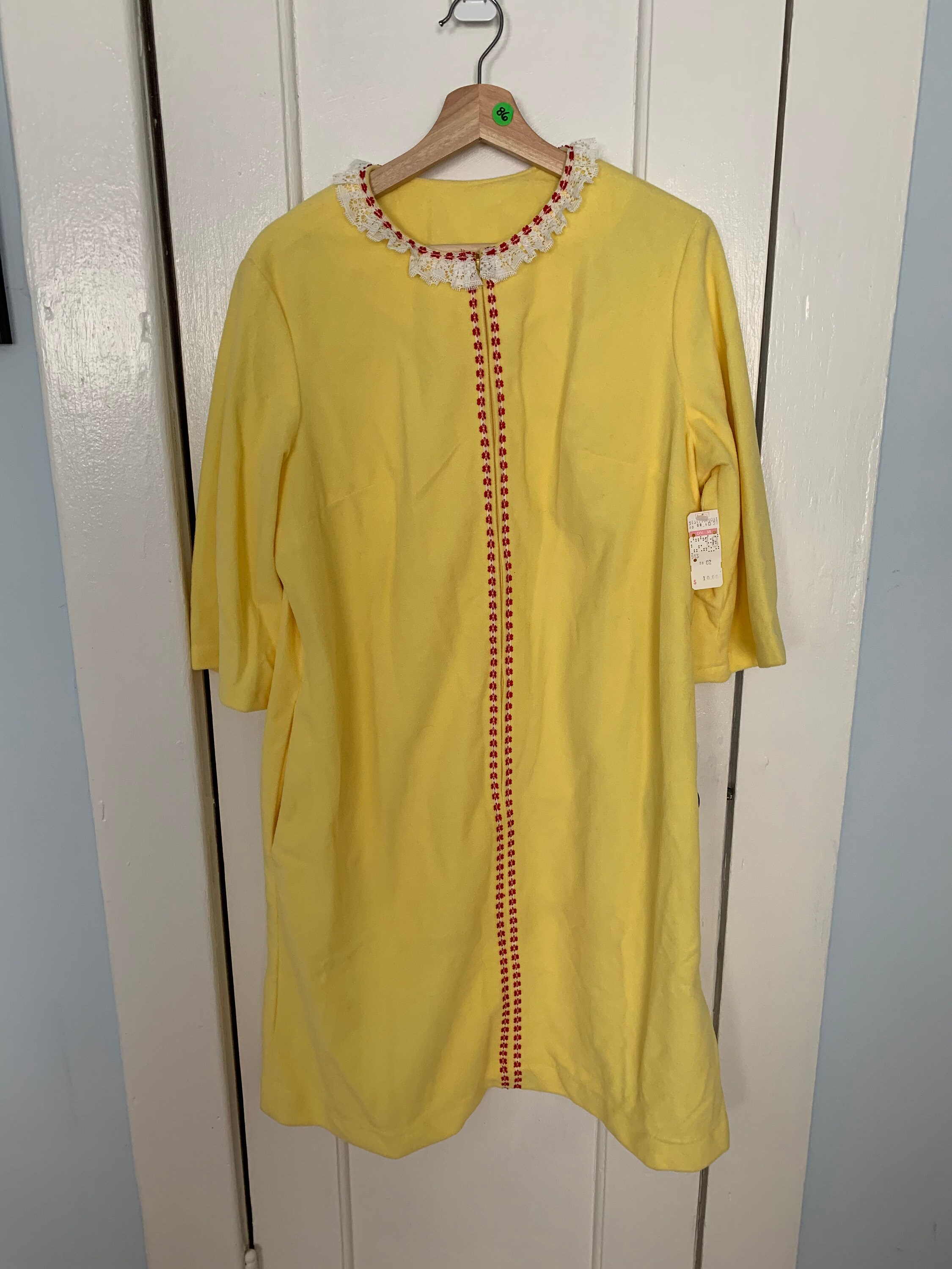 Vintage Yellow Fleece Robe: Red Daisy Trim, White Lace Collar