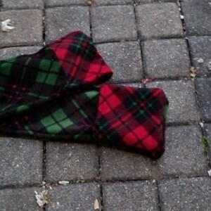 red green Christmas plaid polar fleece handmade homemade scarf with pockets