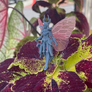 Monarch Butterfly Knight, Dark Knight, Mimic Sword || 3D Printed Miniature