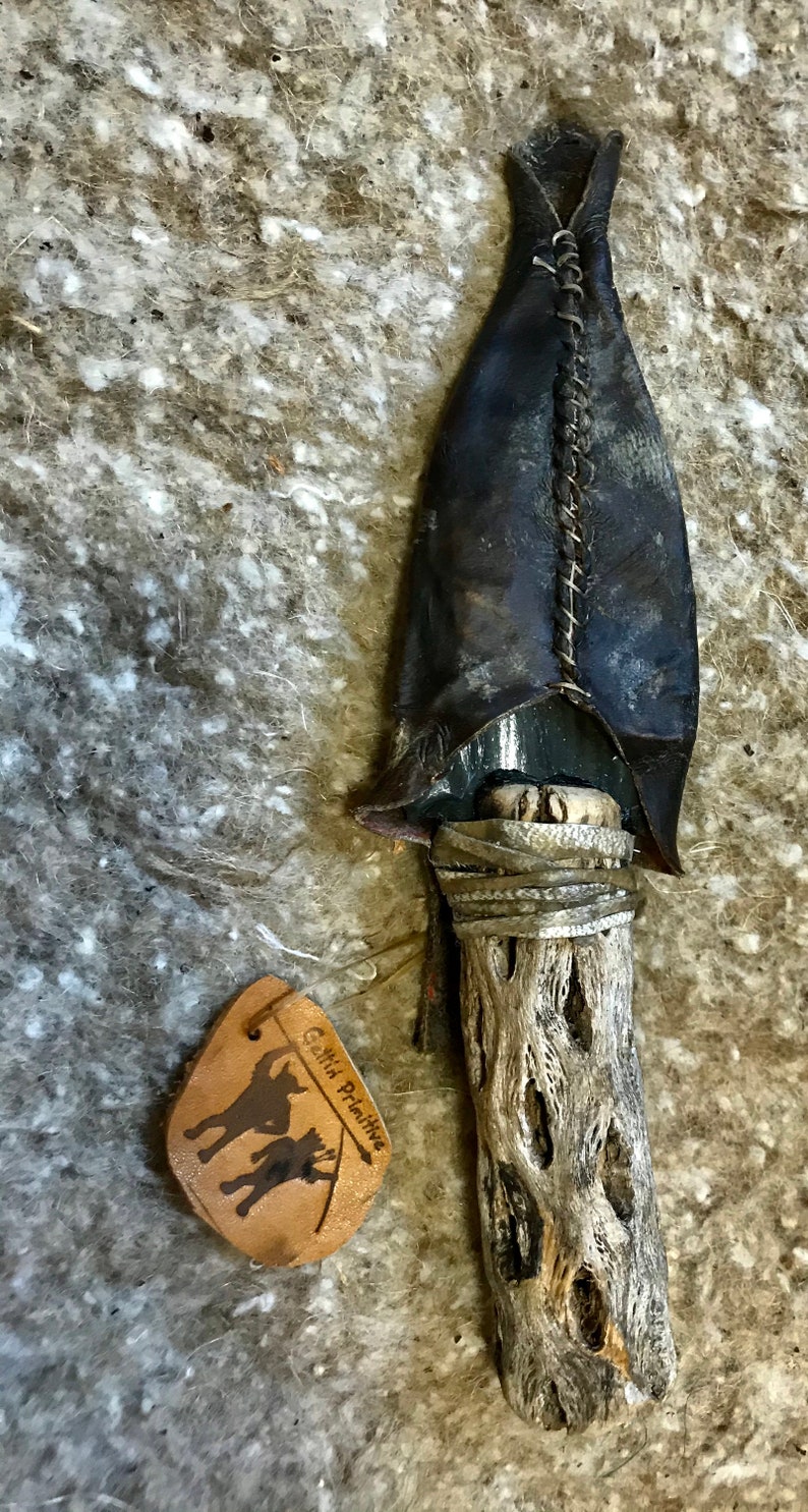 hand knapped obsidian scalpel