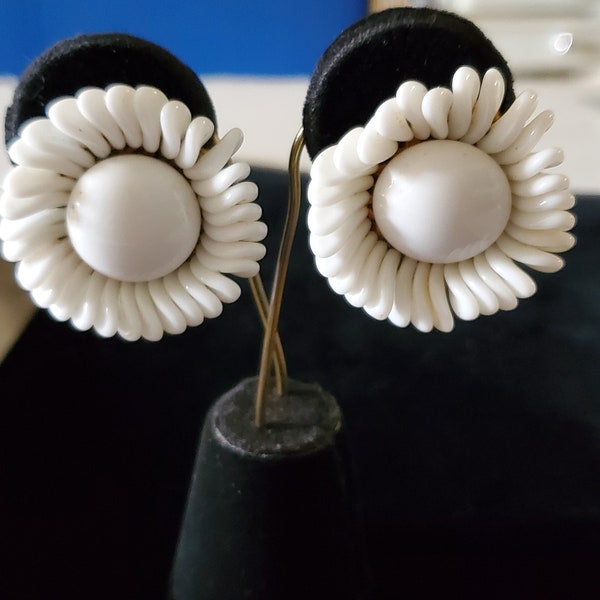 Miriam Haskell Milk Glass Flower Clip-on Earrings Moveable Petals Adjustable 1950's Vintage Sunflower