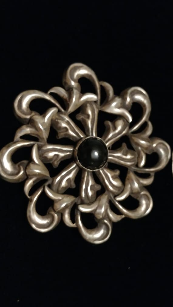 Large Early Mexican Sterling Onyx Flower Brooch 19