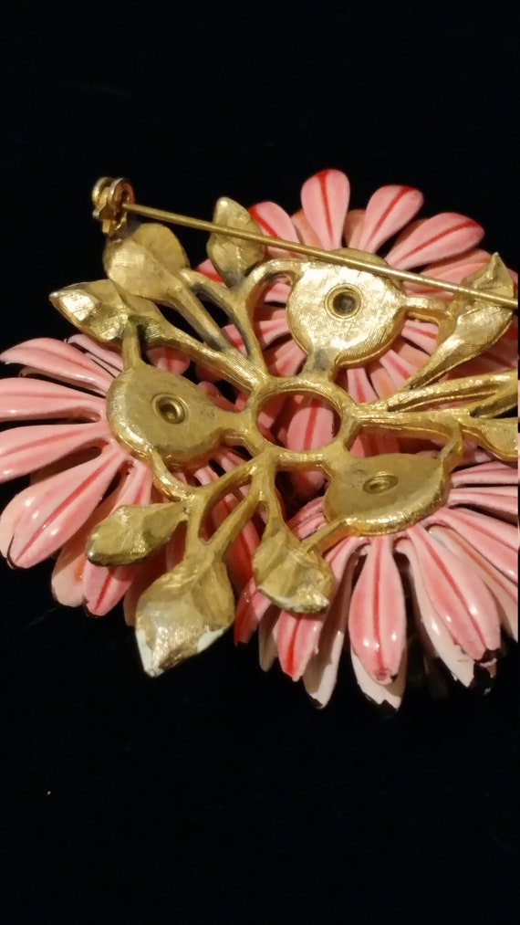 Pink Enamel Triple Proteus Flower Tremblant Brooch - image 4