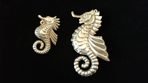 Mexican Sterling Seahorse Brooches Mama and Baby … - image 1