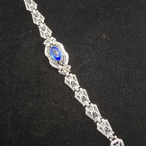 Art Deco Glass Rhodium Plated Fillagree Bracelet 6 1/4 Inch 1930s Feminine Delicate Bow Stackable
