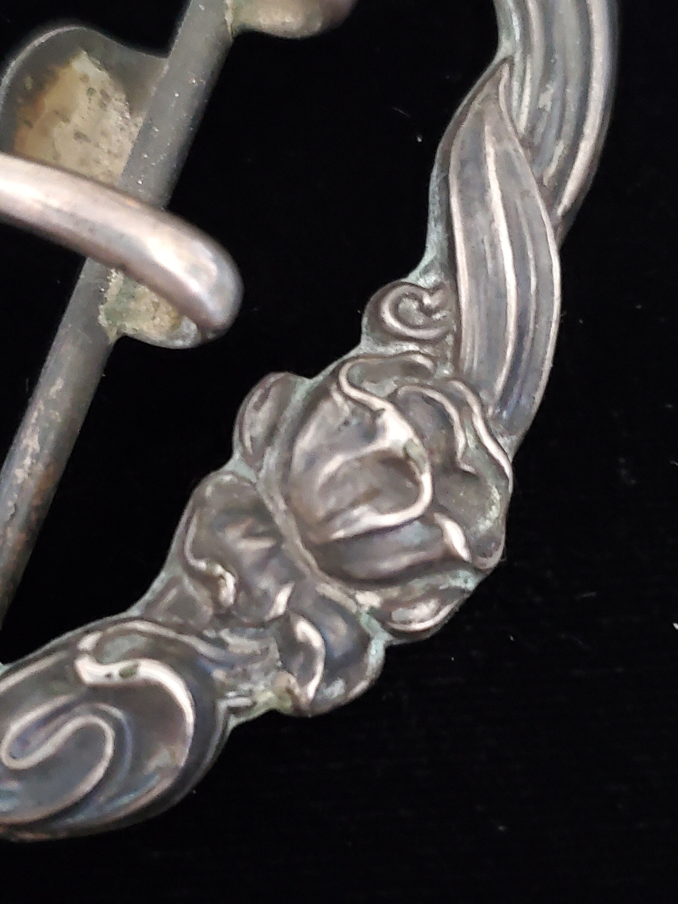 Art Nouveau Sterling Repousse Double Tang Belt Buckle Floral Antique Roses Art Nouveau Sterling Repousse Double Tang Belt Buckle Floral  main image 2