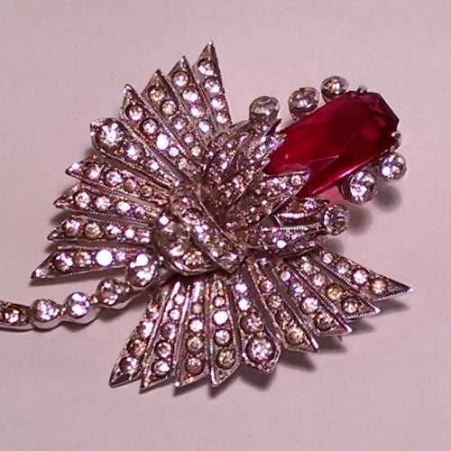 Art Nouveau Sterling Repousse Double Tang Belt Buckle Floral  display picture 3