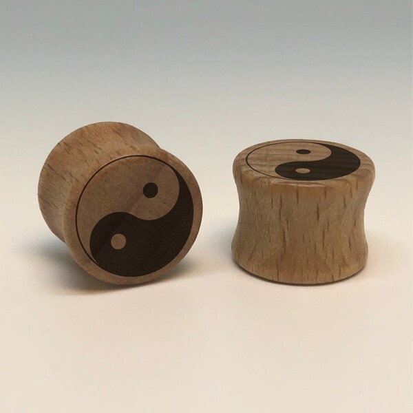 Yin Yang Plugs, A PAIR of Bamboo Wooden Plugs, Wooden Gauges, Custom Plugs, Wooden Gauges, Wood Plugs, Natural Plugs, Double Flare Plugs