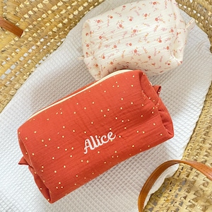 Trousse de toilette personnalisée brodée – Cadeau femme, naissance, EVJF – Format rectangulaire – Fait main en France