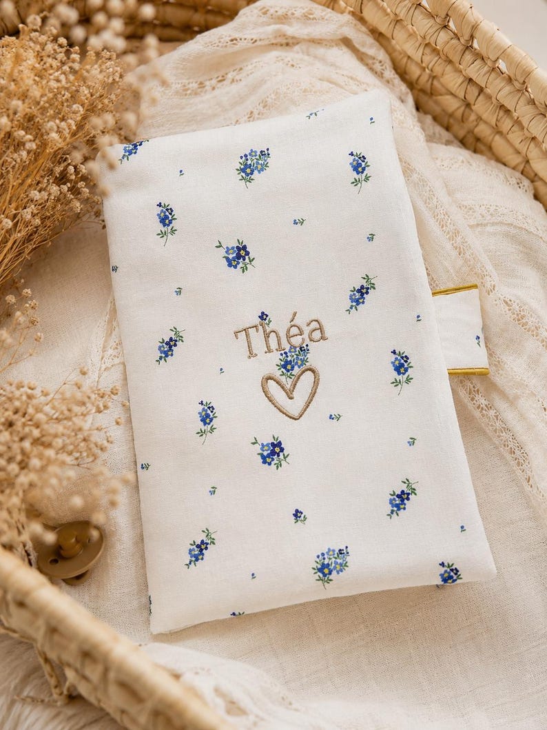Personalized cotton gauze changing bag – Personalized toiletry bag – diaper and wipes storage – bag organizer image 5
