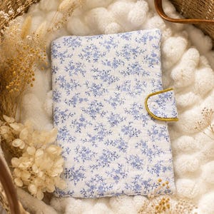 Personalized cotton gauze changing bag – Personalized toiletry bag – diaper and wipes storage – bag organizer image 9